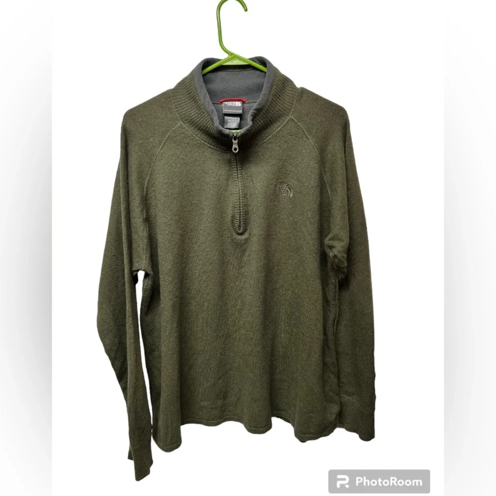 Men’s North‎ Face sweater